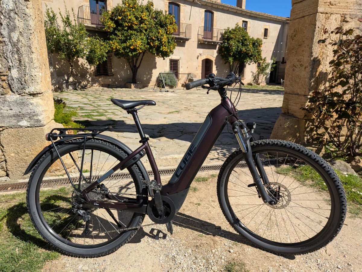 Touring e-bike